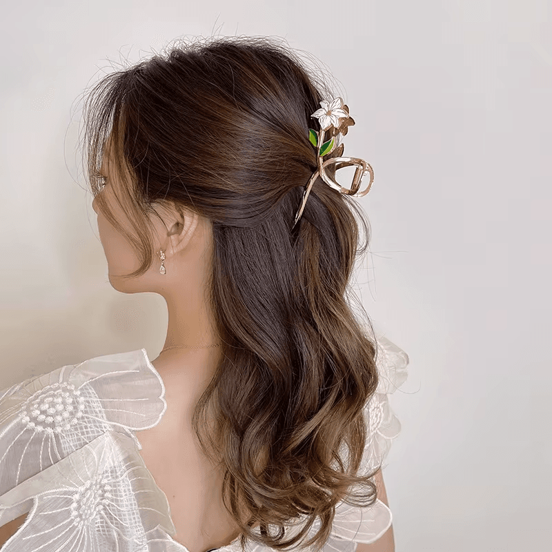 Elegant Gold Flowers Hair Clips